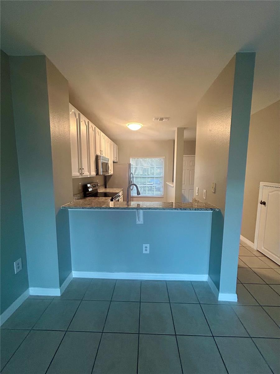 Image 7 of 30 For 612 Chelsea Drive