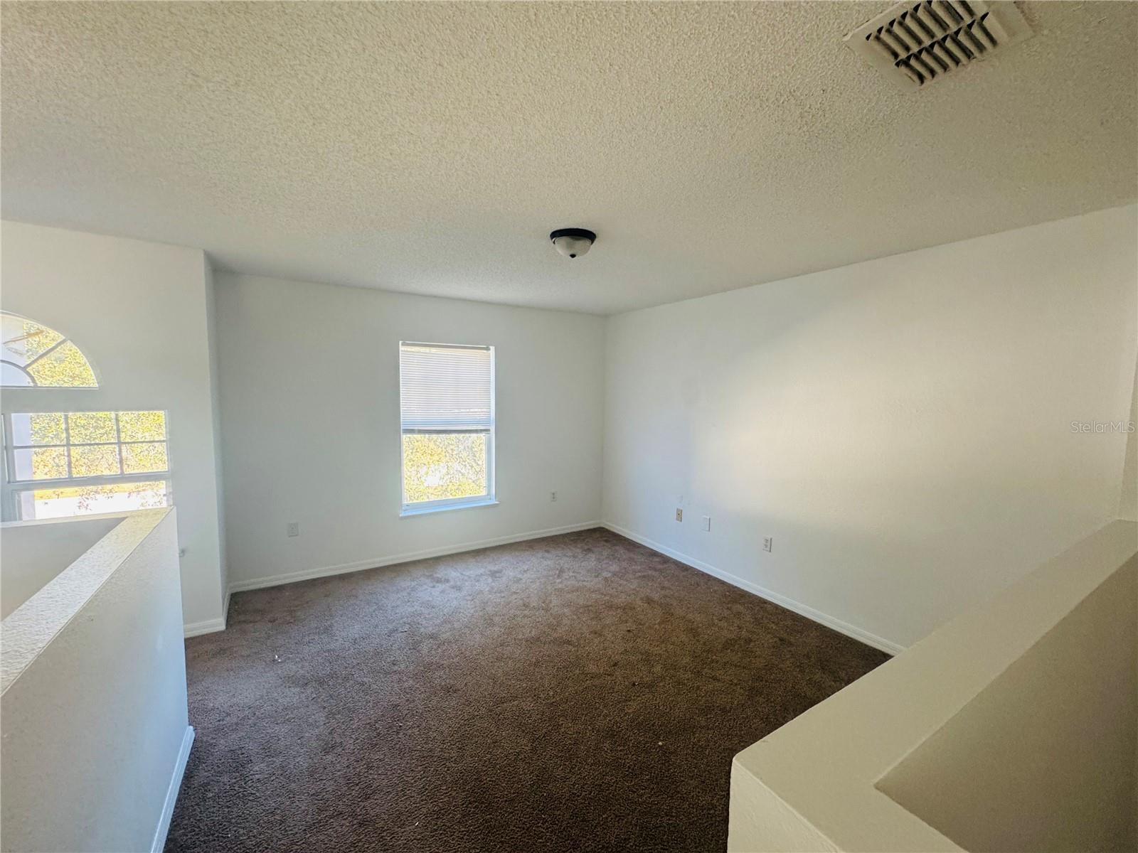 Image 18 of 21 For 408 Ohio Way