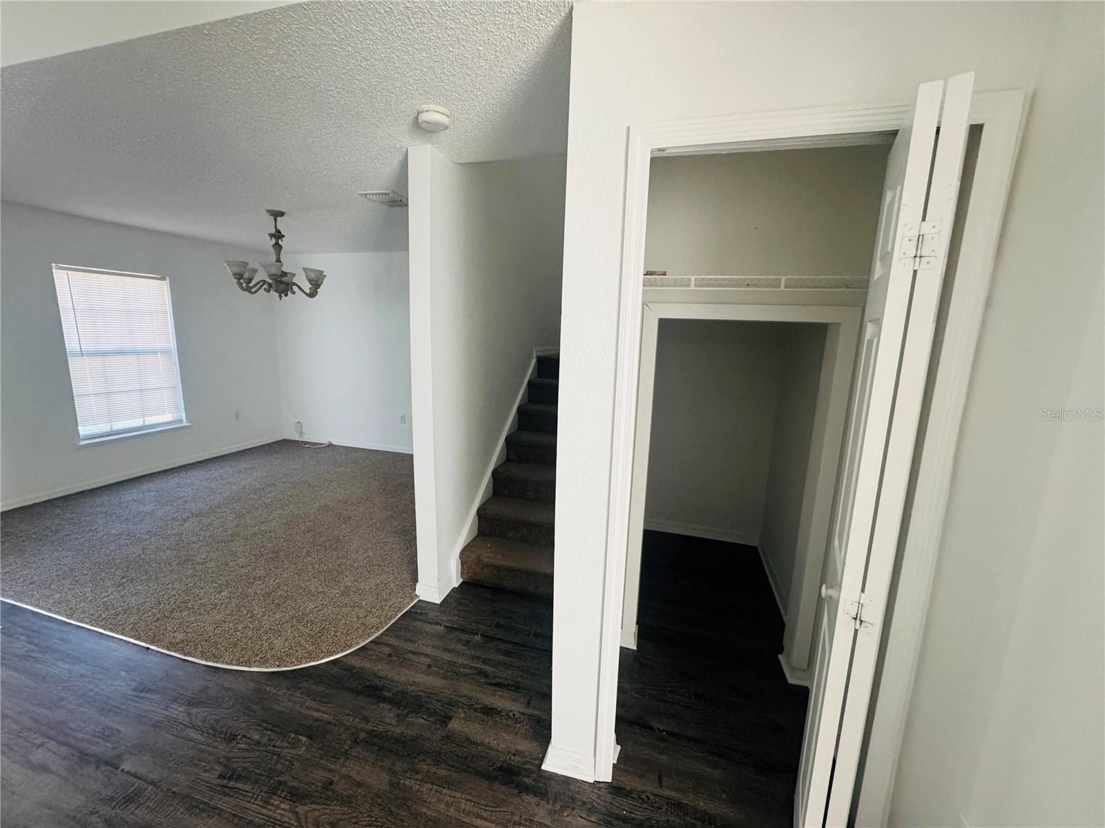 Image 5 of 21 For 408 Ohio Way