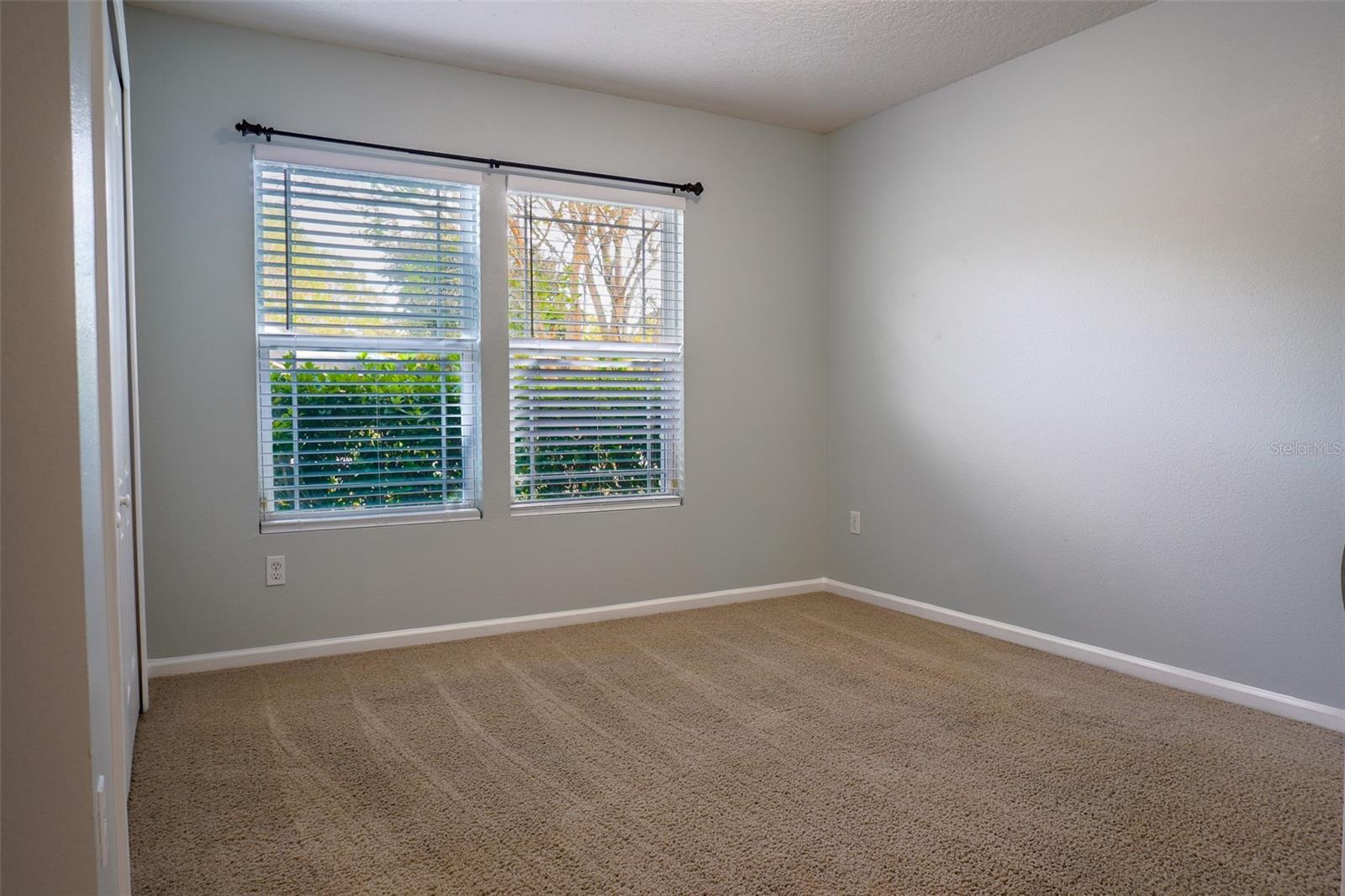 Image 13 of 20 For 241 Aberdeenshire Drive