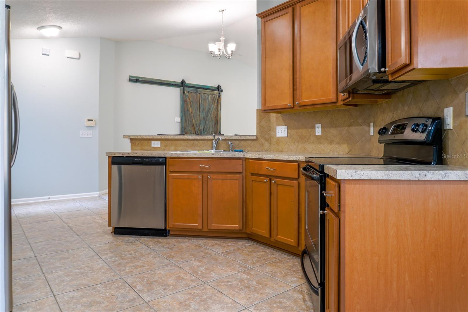 Image 5 of 20 For 241 Aberdeenshire Drive