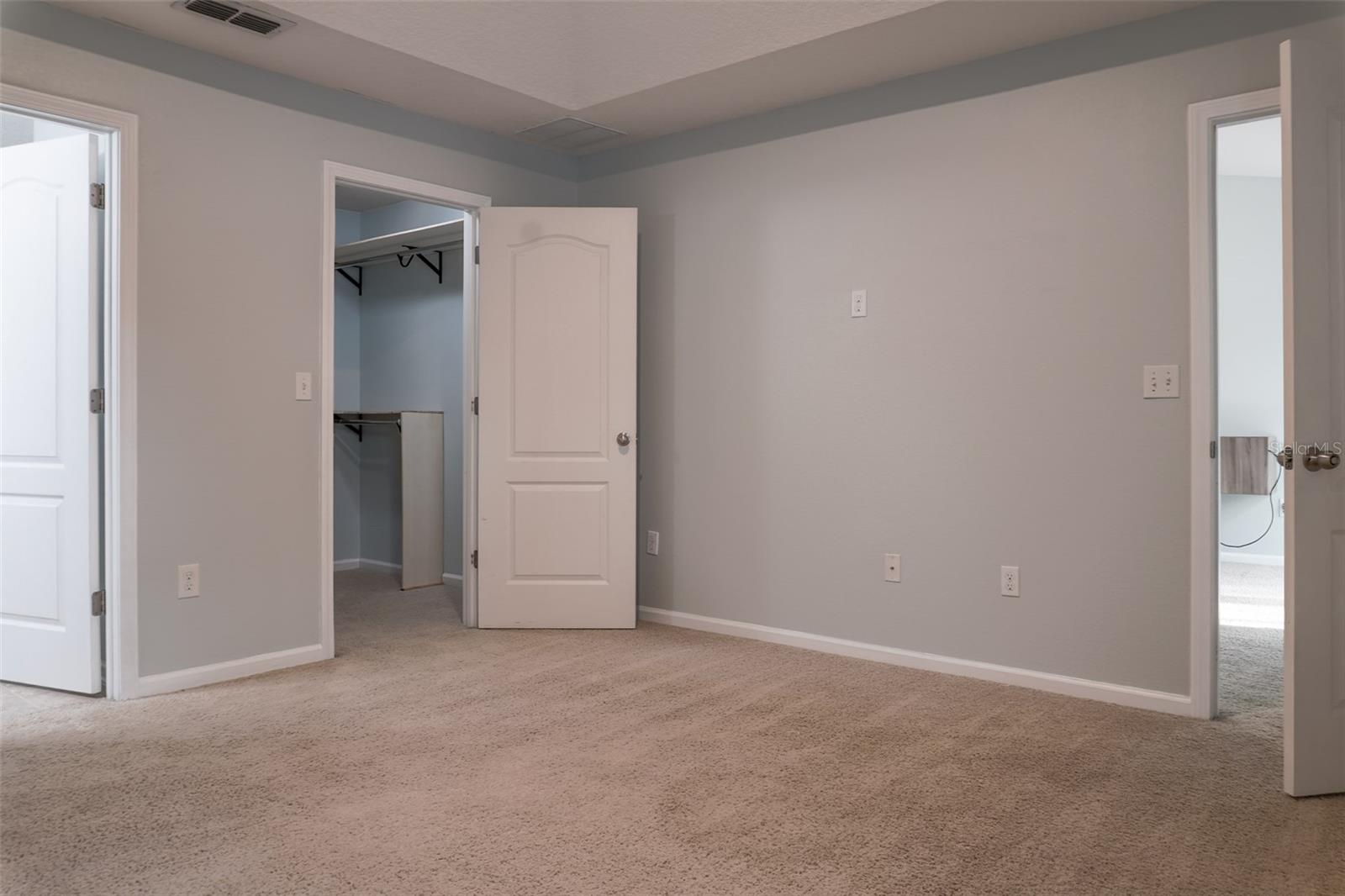 Image 8 of 20 For 241 Aberdeenshire Drive