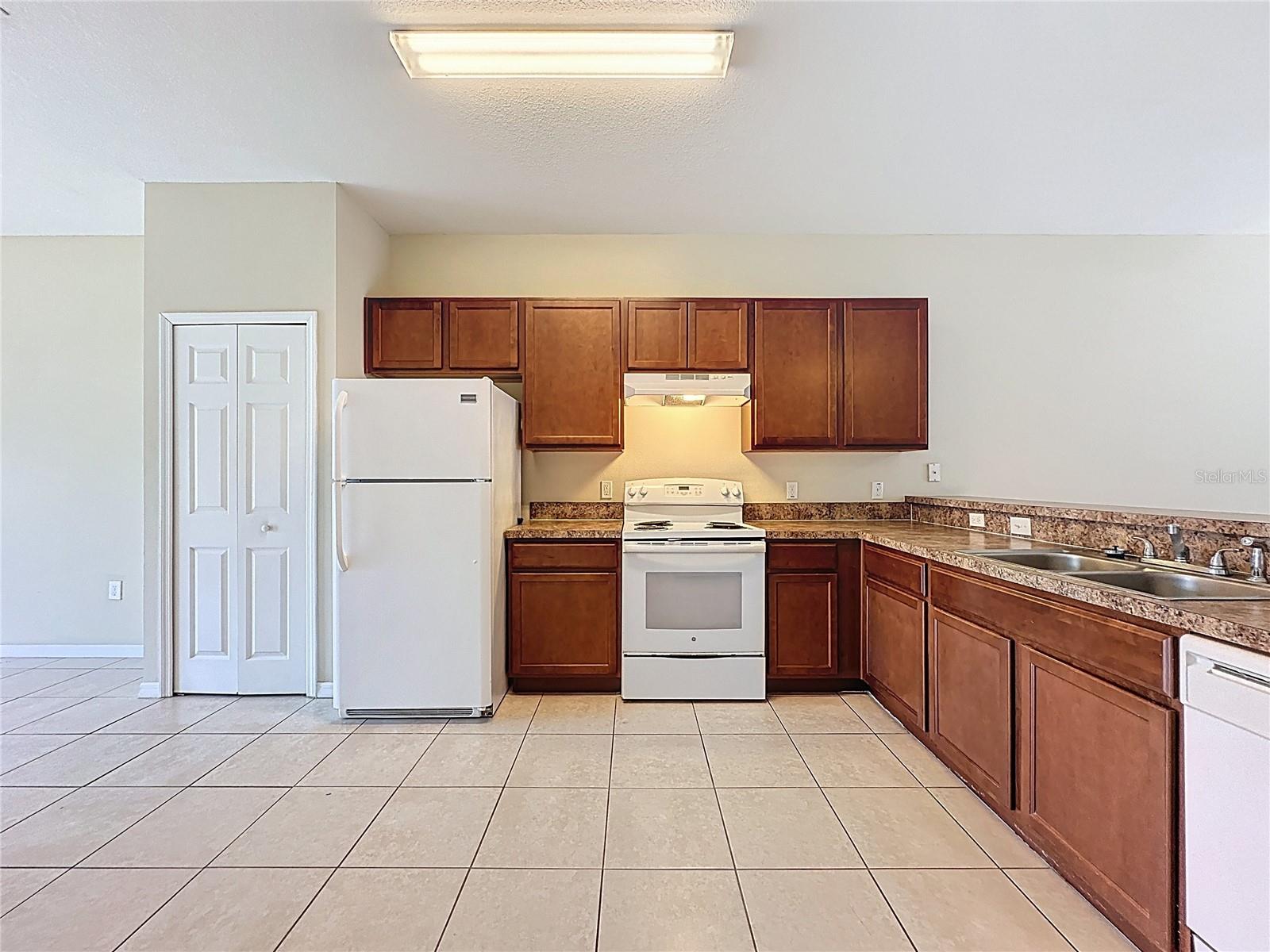 Image 28 of 81 For 328 Baccarat Court A-b