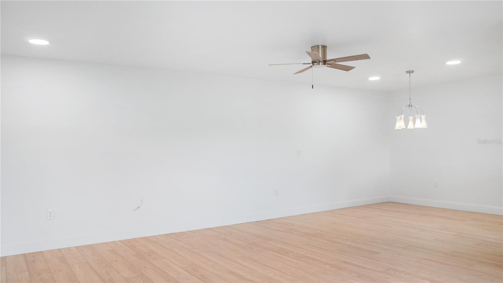 Image 17 of 28 For 5502 Minaret Court