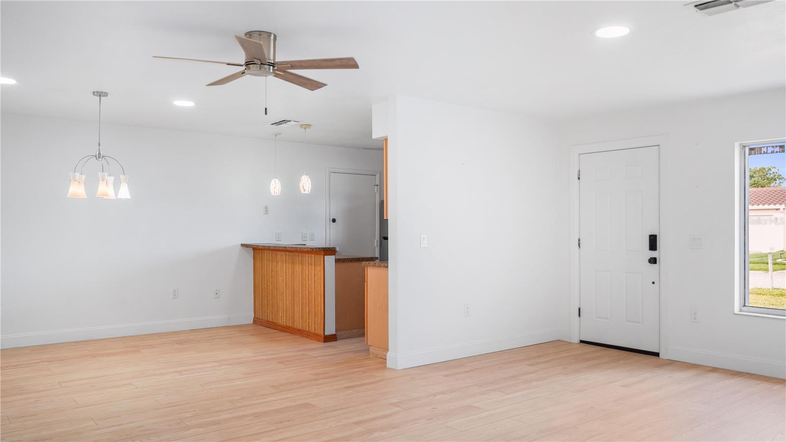 Image 5 of 28 For 5502 Minaret Court