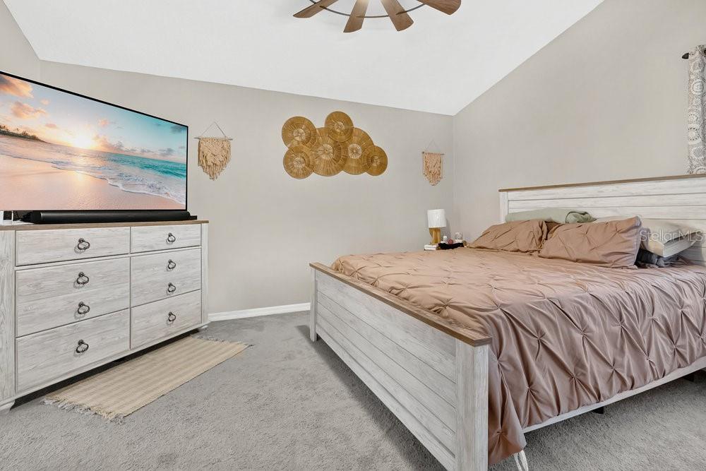 Image 12 of 37 For 4806 Cumbrian Lakes Drive