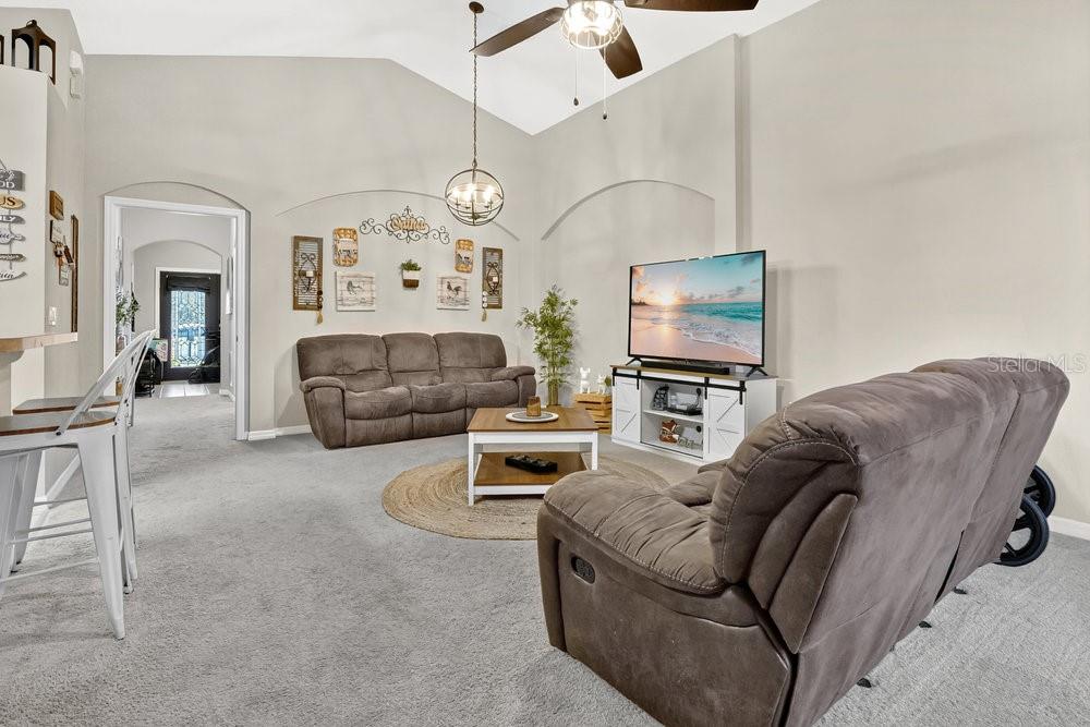 Image 6 of 37 For 4806 Cumbrian Lakes Drive