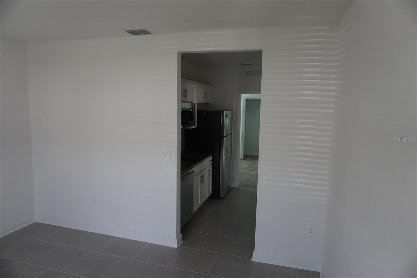 Image 5 of 8 For 5704 Stephens Road 01