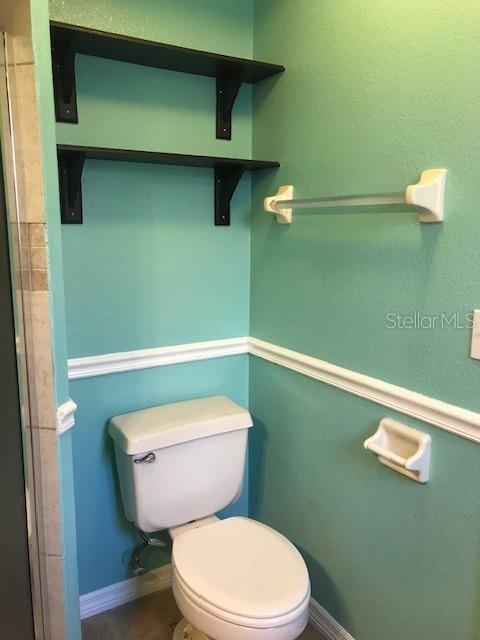 Image 19 of 32 For 13932 Huntwick Drive