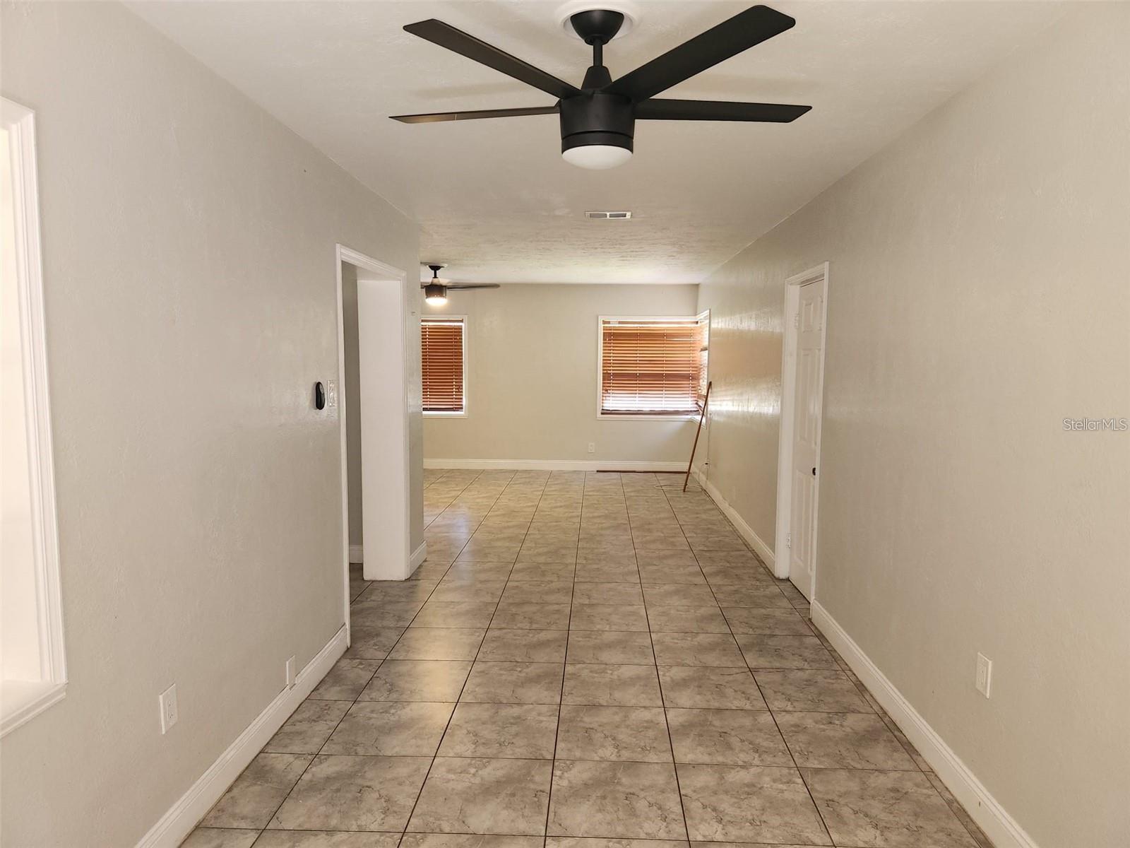 Image 12 of 20 For 843 Wessex Place