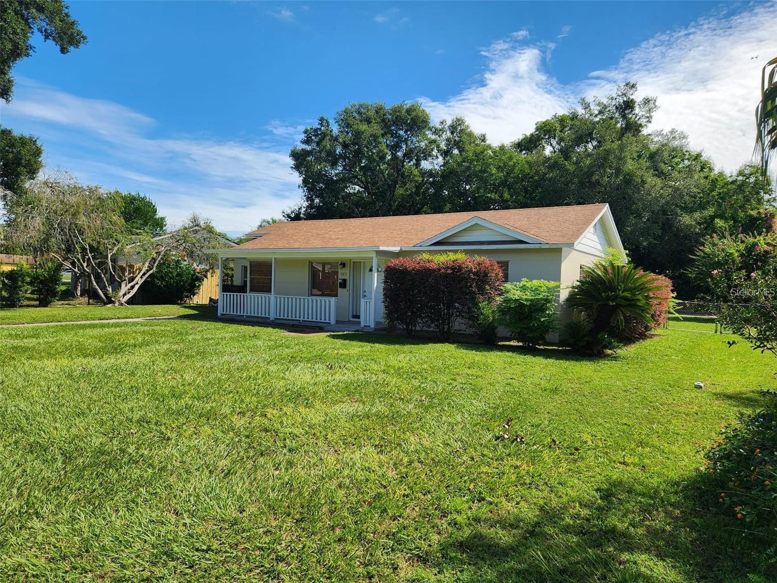 Image 19 of 20 For 843 Wessex Place