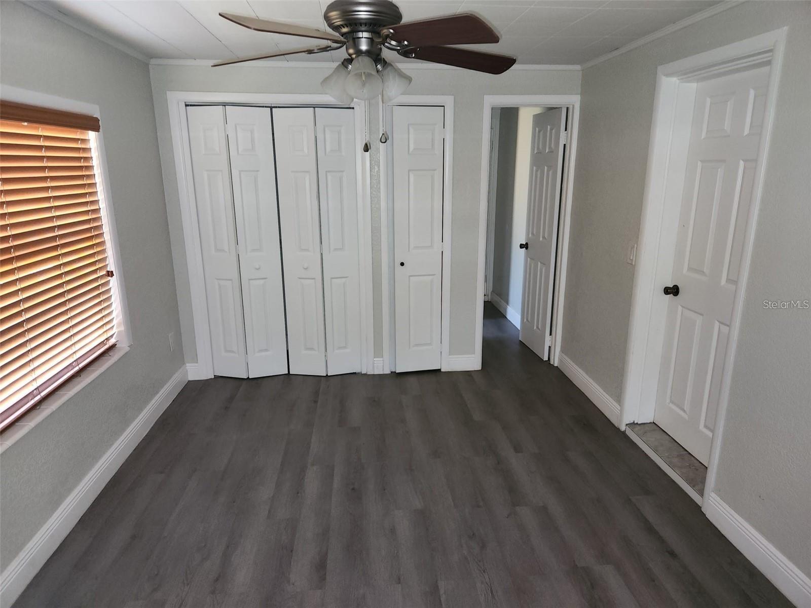 Image 8 of 20 For 843 Wessex Place