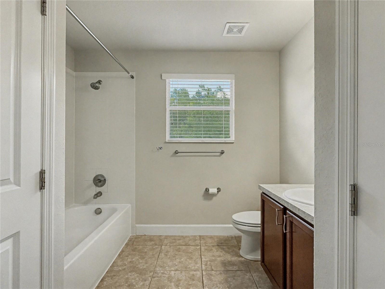 Image 26 of 38 For 2864 Eastham Lane