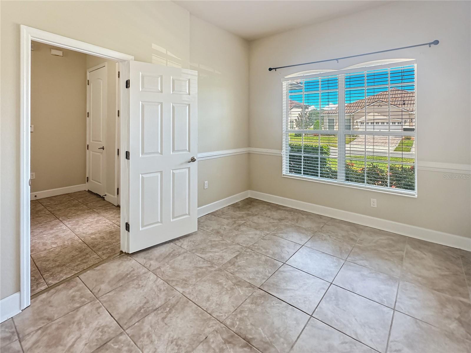 Image 28 of 38 For 2864 Eastham Lane