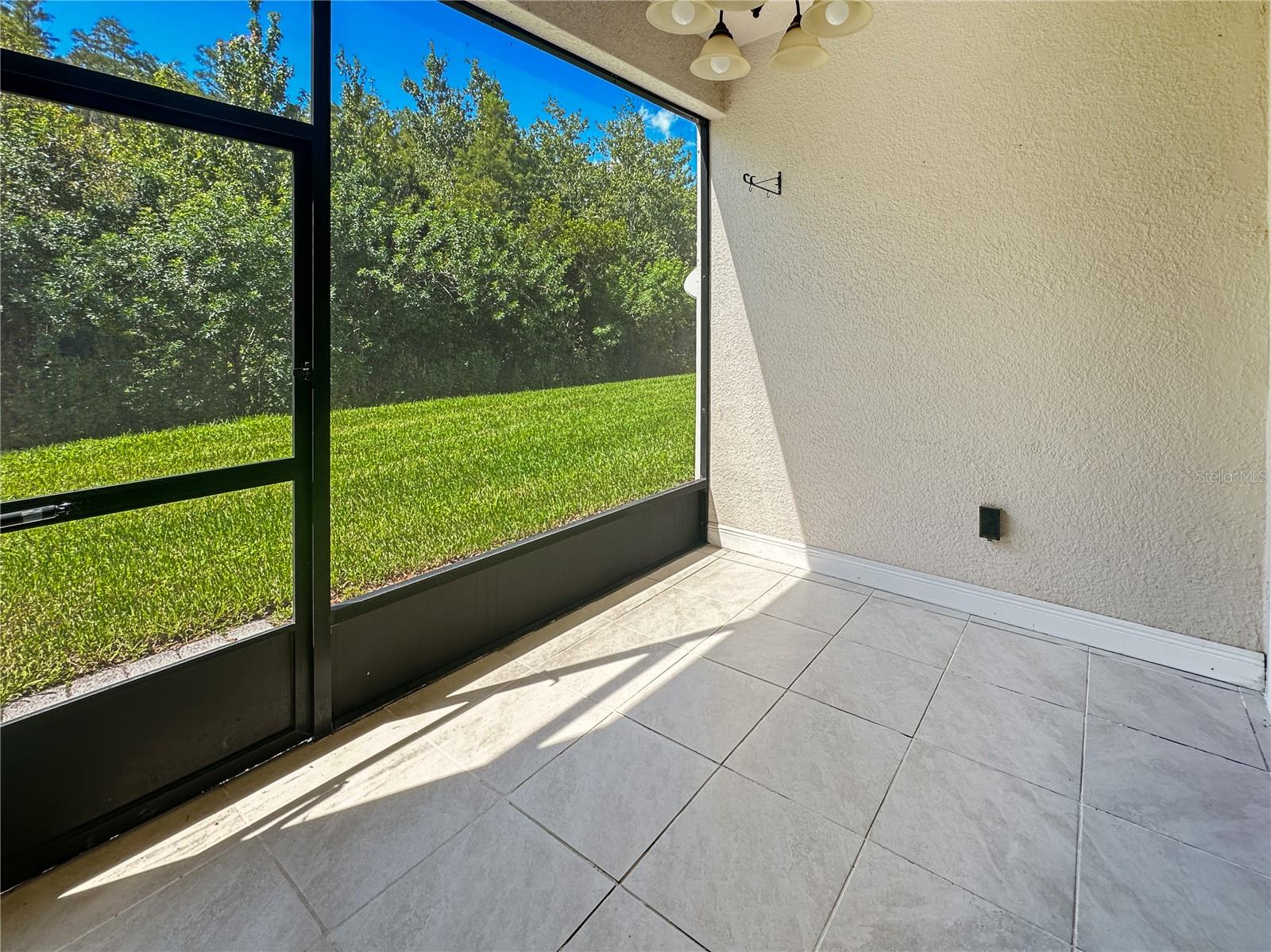 Image 30 of 38 For 2864 Eastham Lane