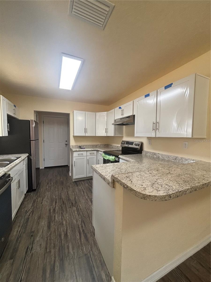 Image 14 of 66 For 127 Jamison Avenue