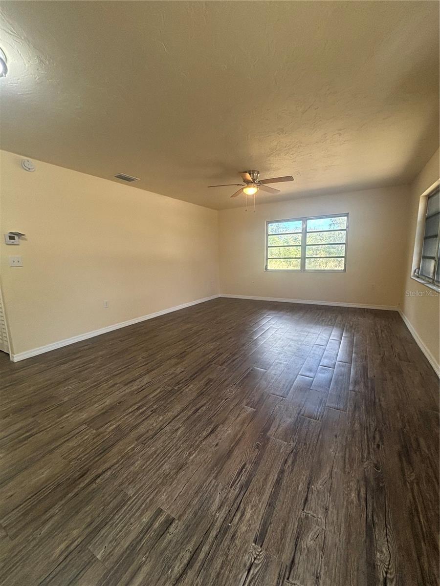 Image 15 of 66 For 127 Jamison Avenue