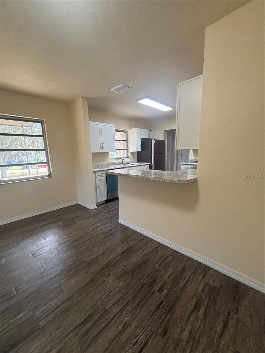 Image 27 of 66 For 127 Jamison Avenue