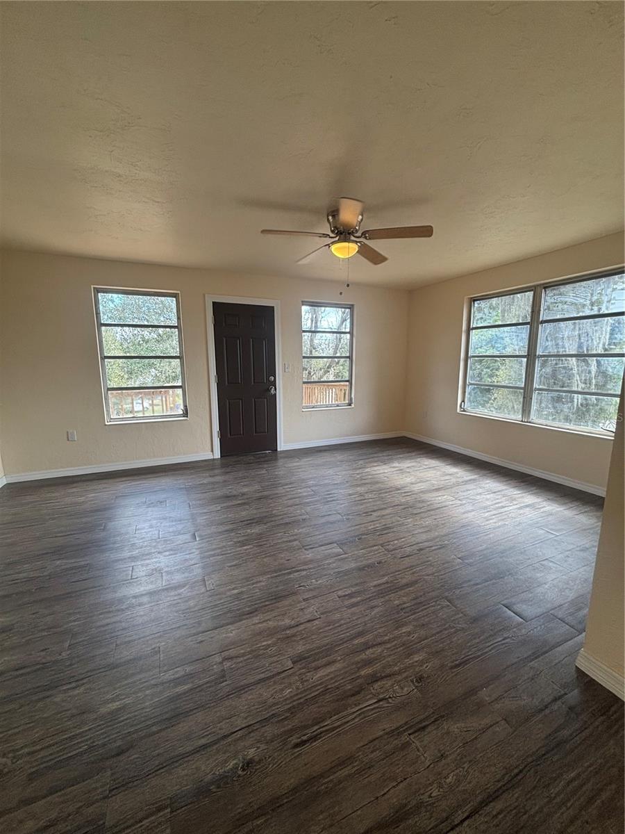 Image 28 of 66 For 127 Jamison Avenue