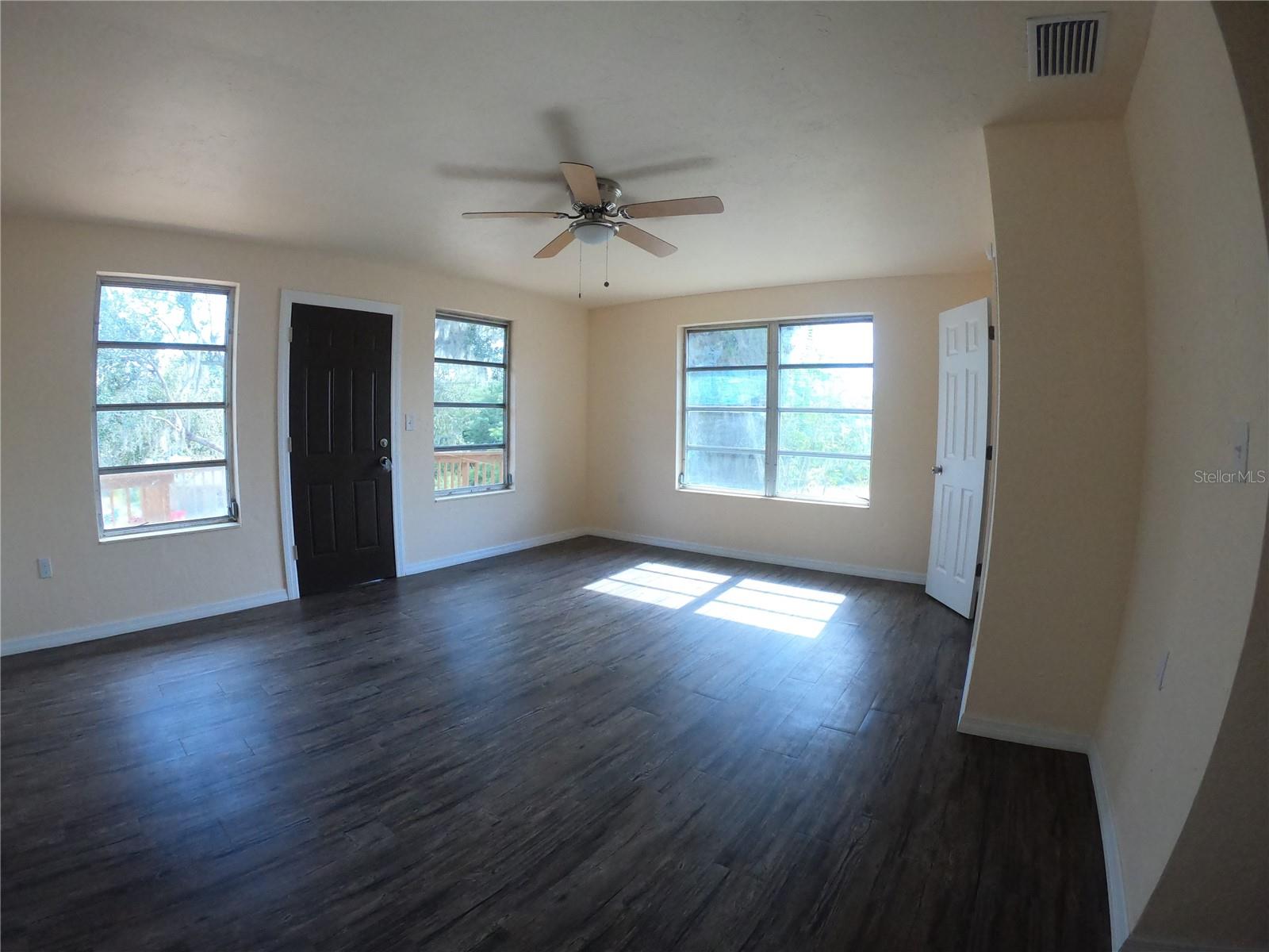 Image 53 of 66 For 127 Jamison Avenue