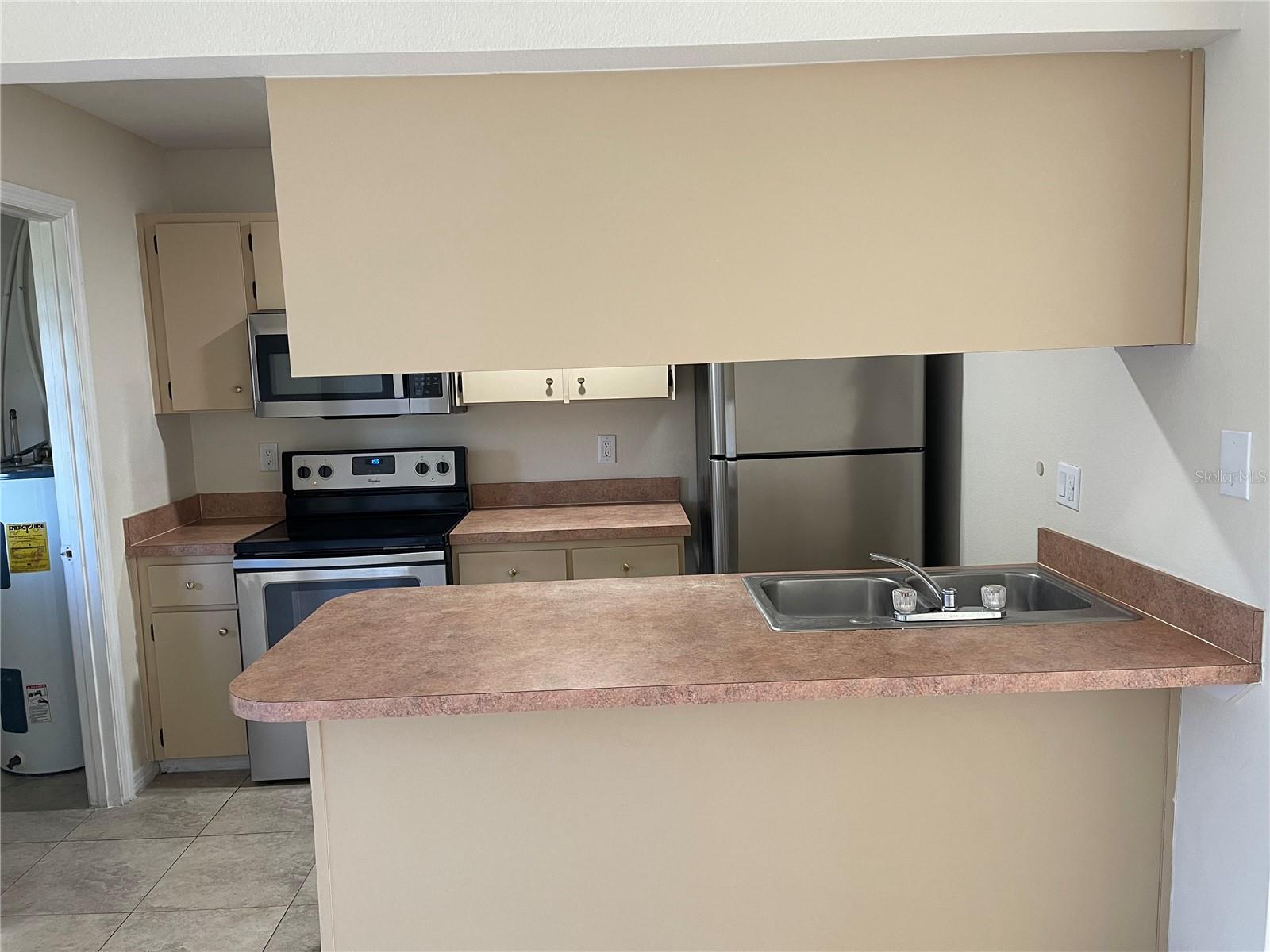 Image 18 of 25 For 325 Dundee Drive