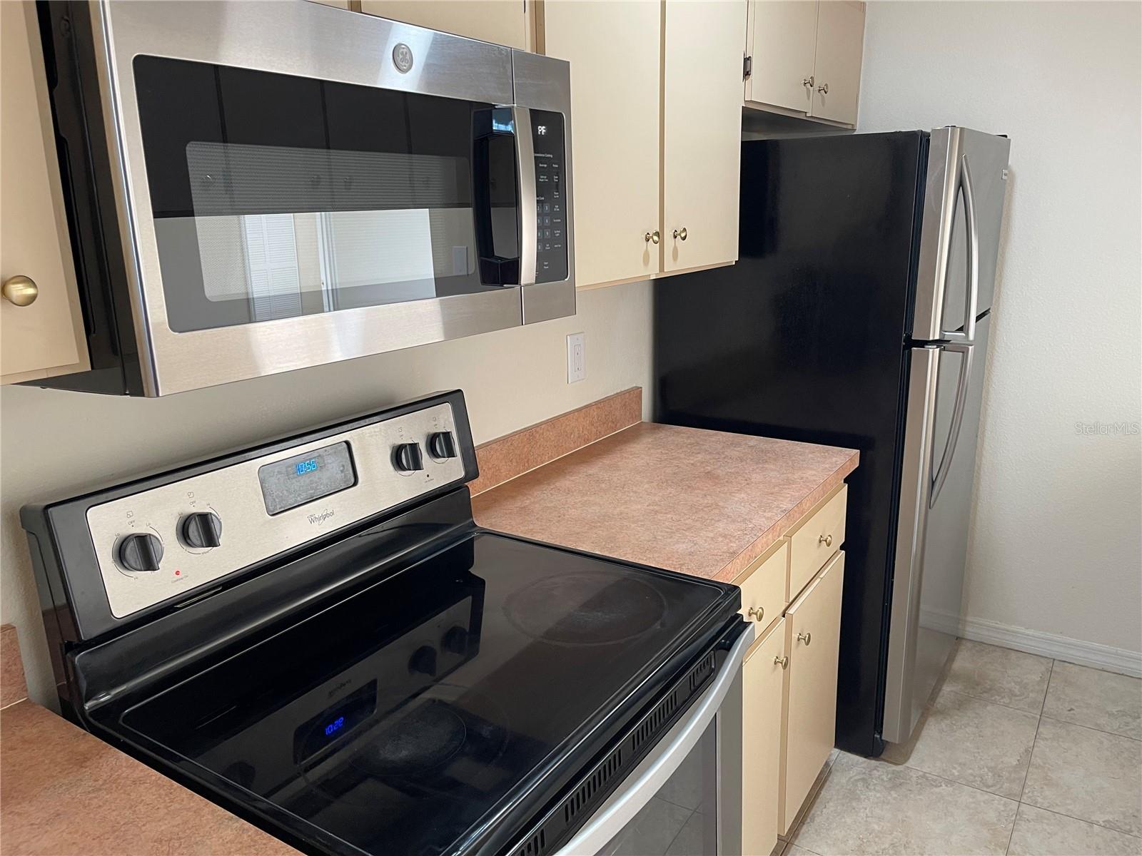 Image 19 of 25 For 325 Dundee Drive