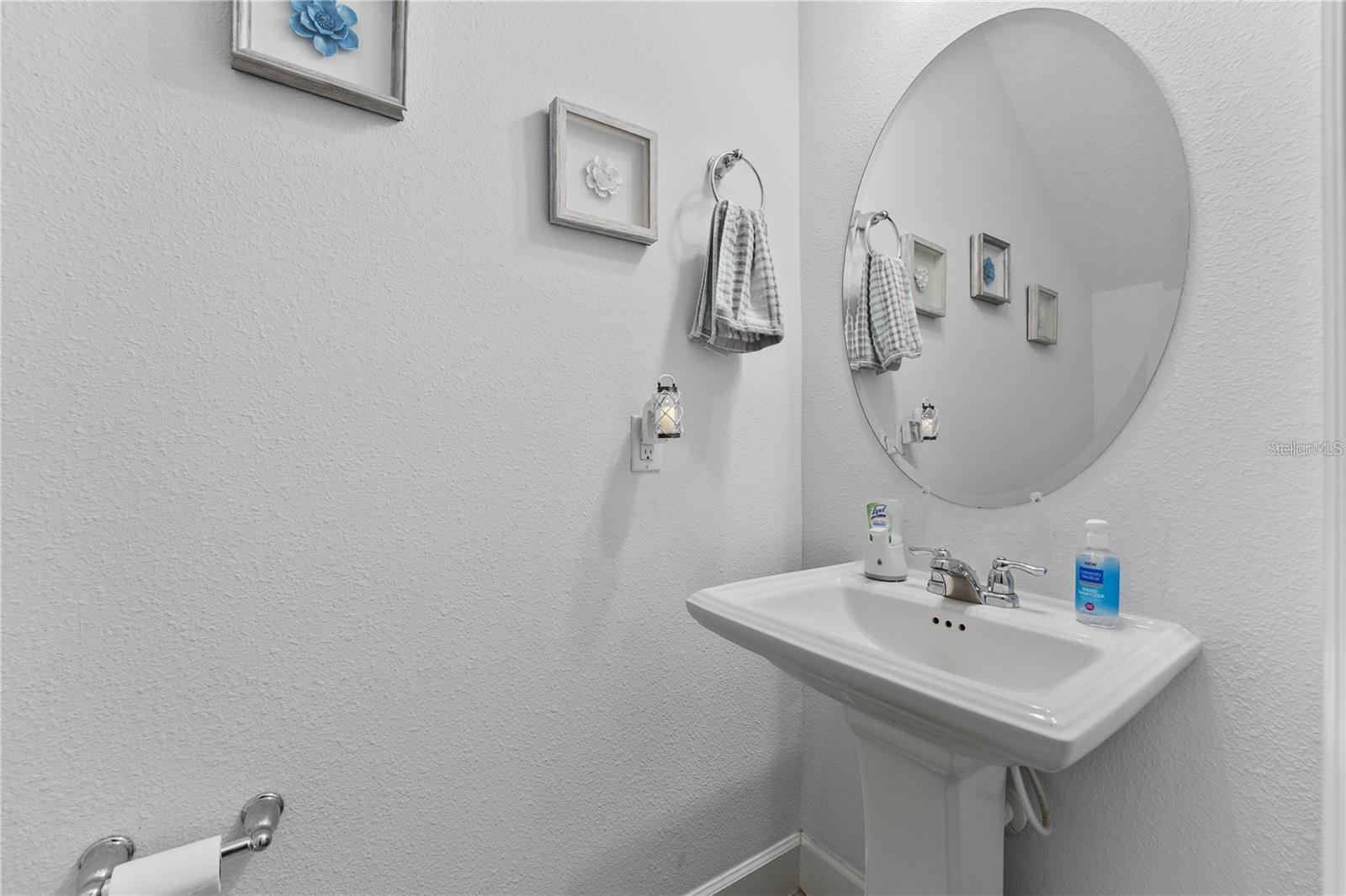 Image 15 of 23 For 572 Lake Wildmere Cove