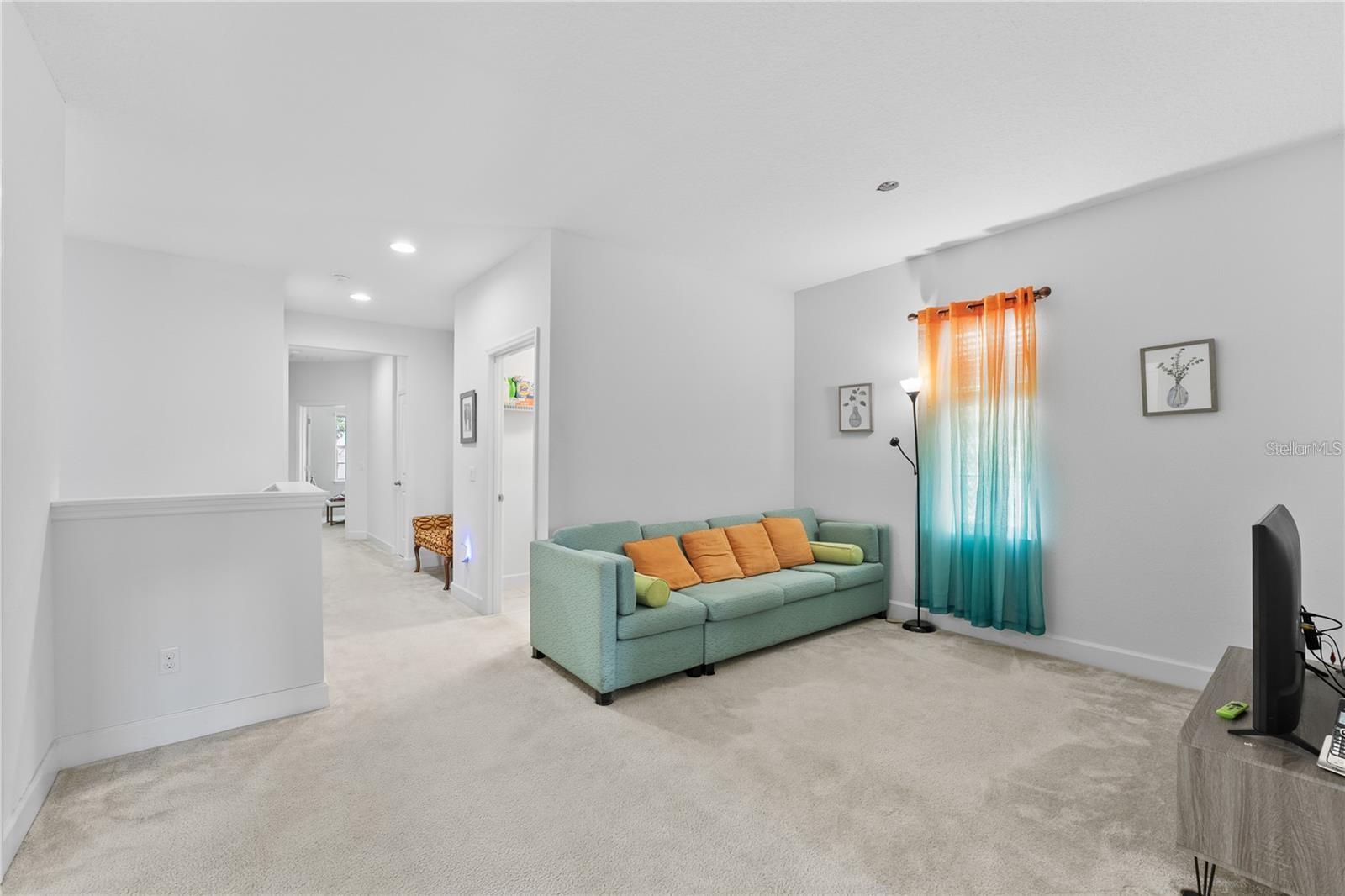 Image 16 of 23 For 572 Lake Wildmere Cove