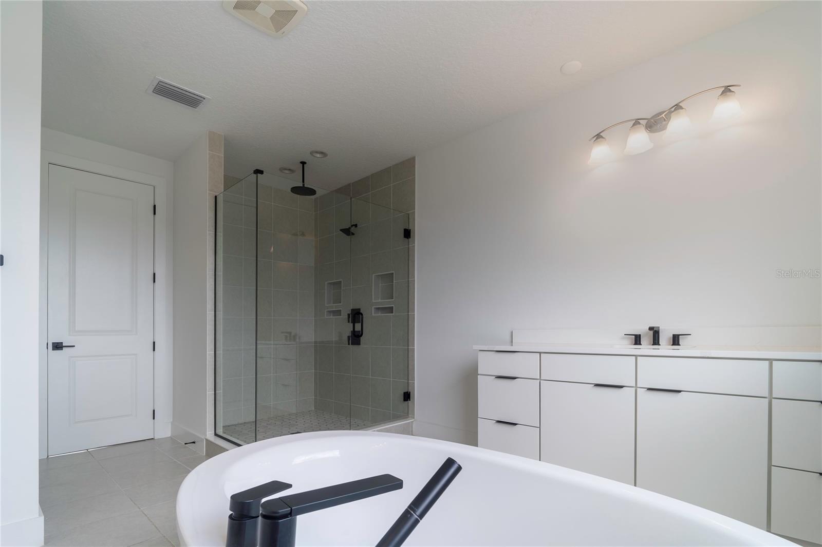 Image 26 of 46 For 9004 Santorini Drive