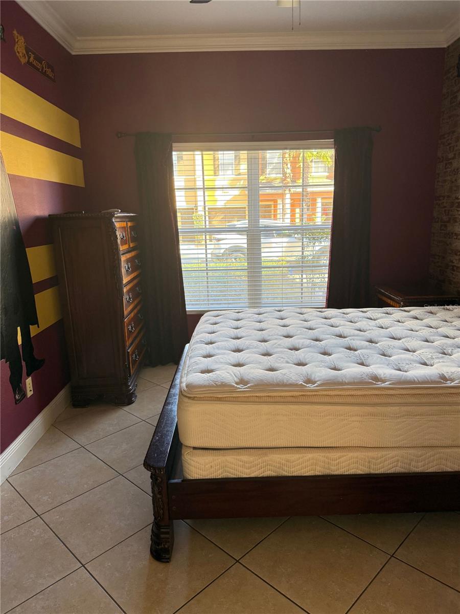 Image 19 of 22 For 860 Assembly Court