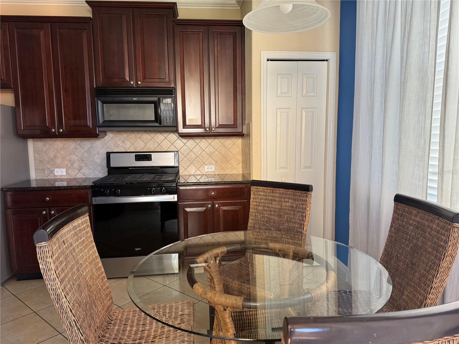 Image 8 of 22 For 860 Assembly Court