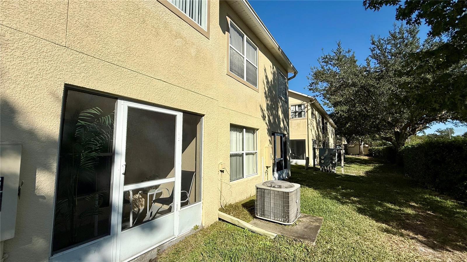 Image 14 of 21 For 2710 Club Cortile Cir