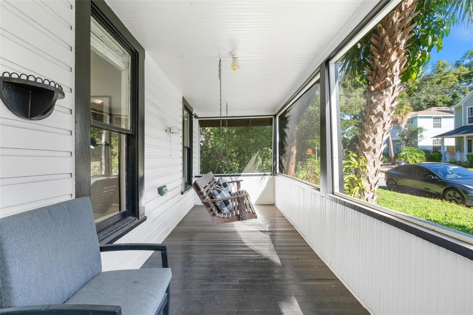 Image 25 of 35 For 12 Forest Avenue