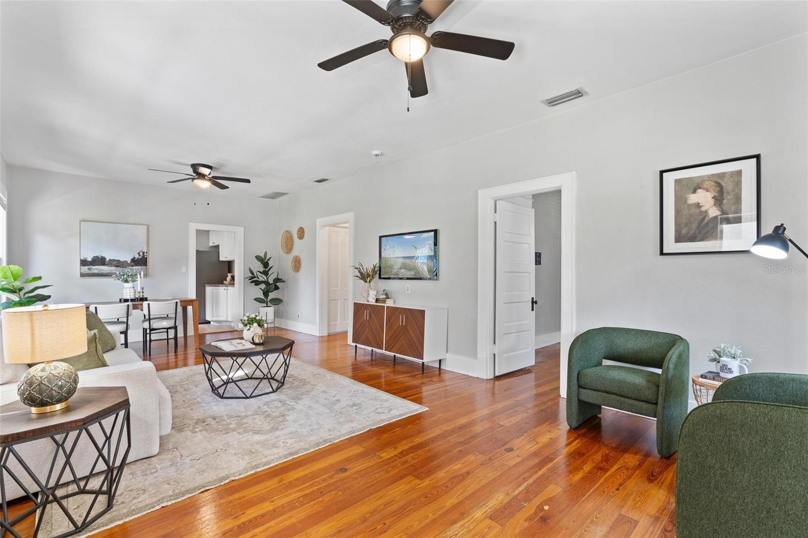 Image 7 of 35 For 12 Forest Avenue