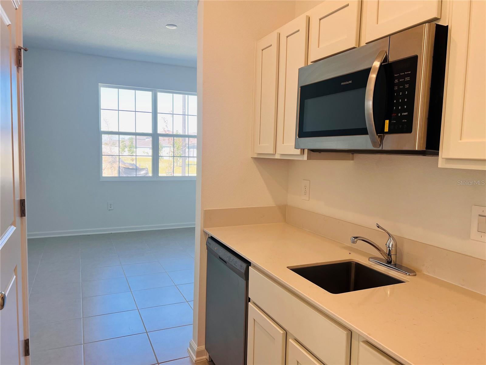 Image 4 of 5 For 4317 Riverbend Boulevard 2