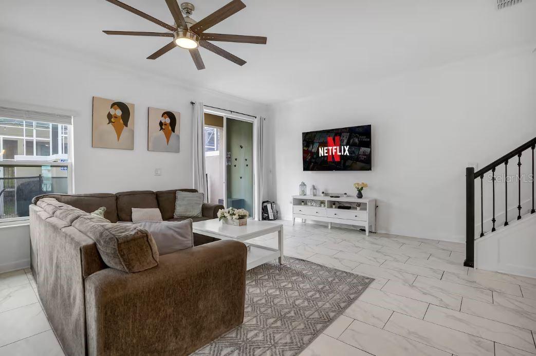 Image 7 of 20 For 978 Splash Shot Place