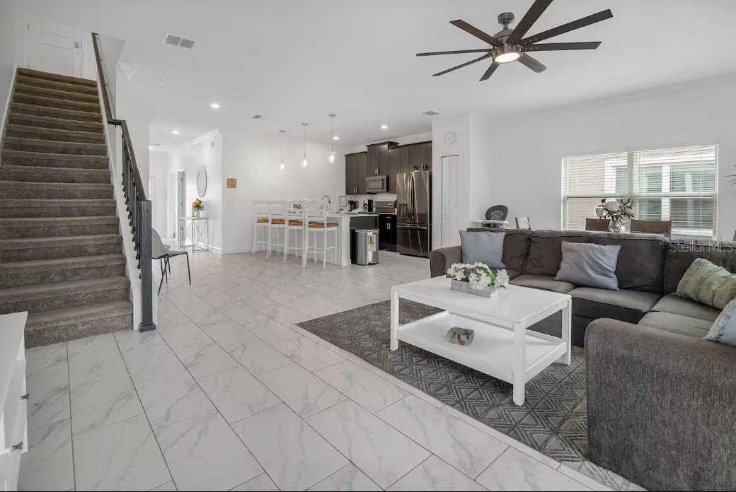 Image 8 of 20 For 978 Splash Shot Place