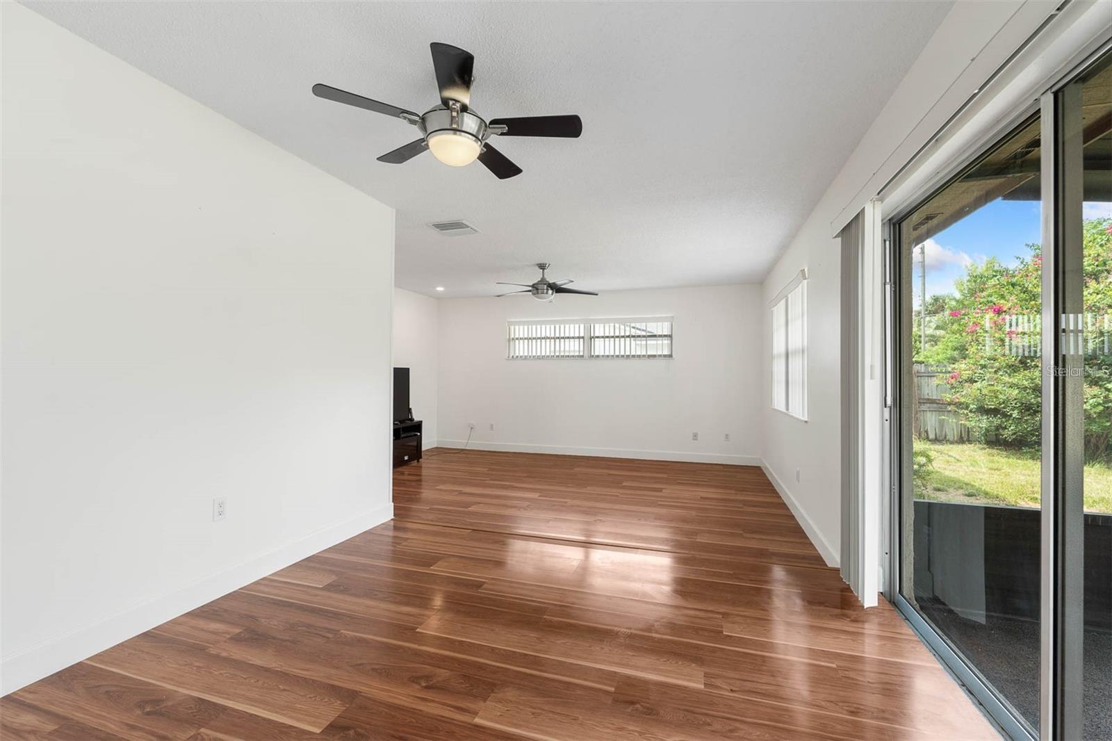 Image 10 of 25 For 8323 Banyan Boulevard