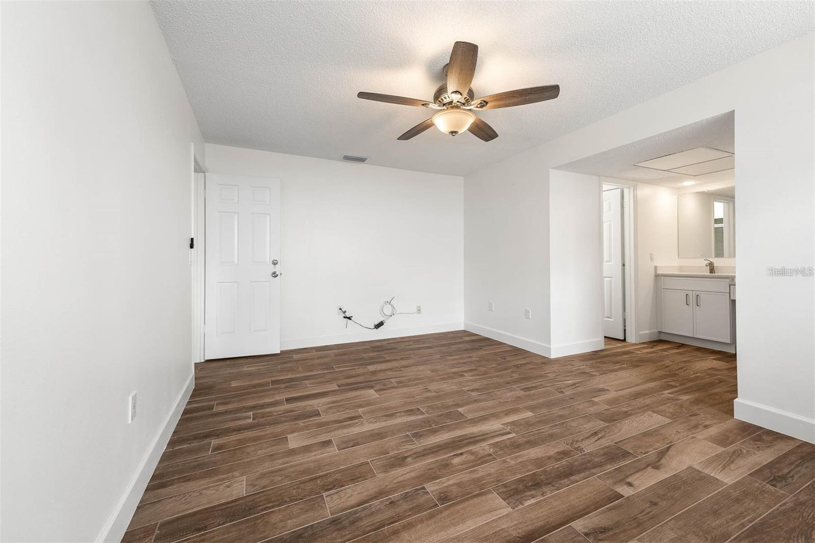 Image 15 of 25 For 8323 Banyan Boulevard