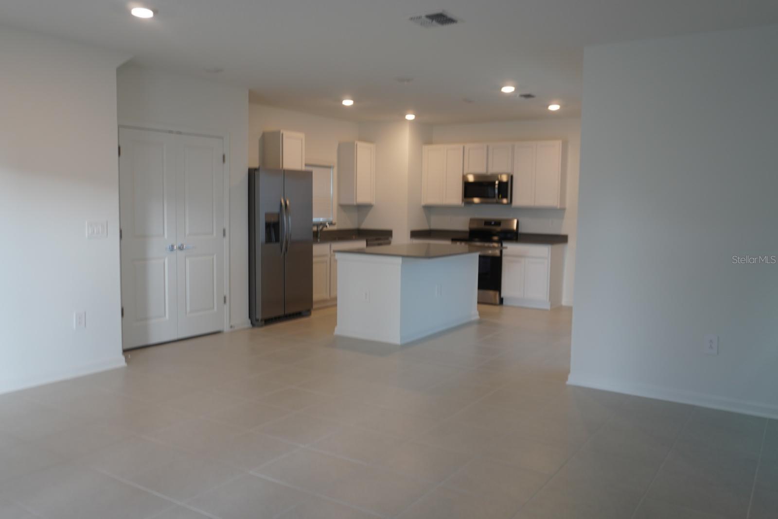 Image 11 of 19 For 7352 Summer Ivy Alley