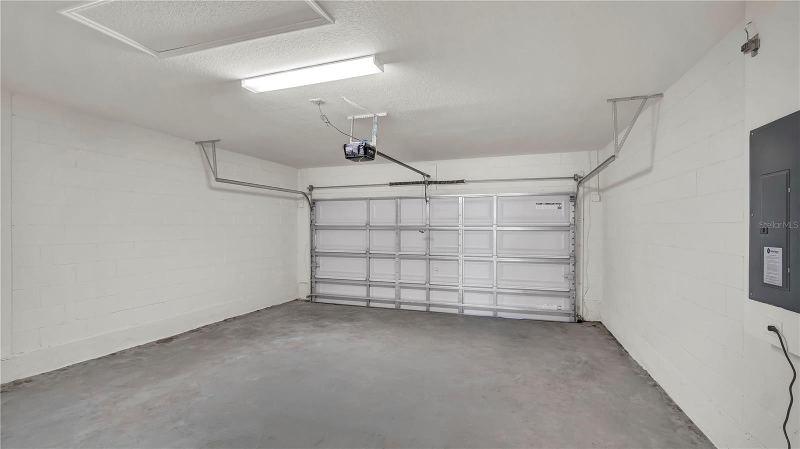 Image 21 of 37 For 2483 Matterhorn Trail