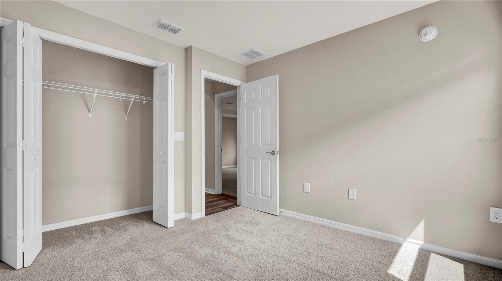 Image 23 of 37 For 2483 Matterhorn Trail