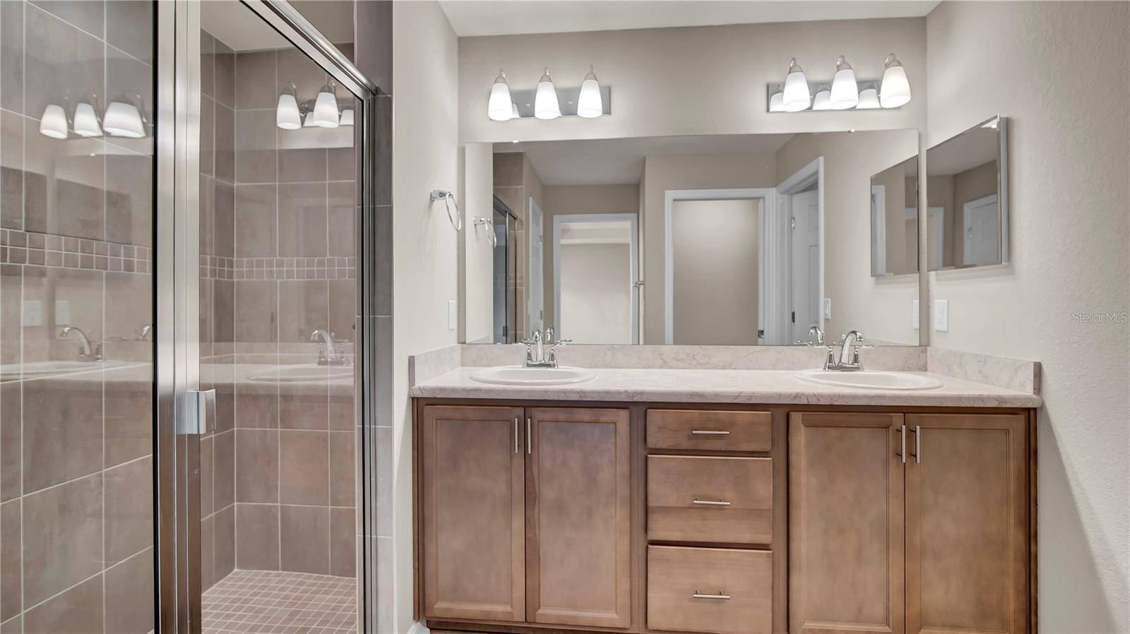 Image 26 of 37 For 2483 Matterhorn Trail