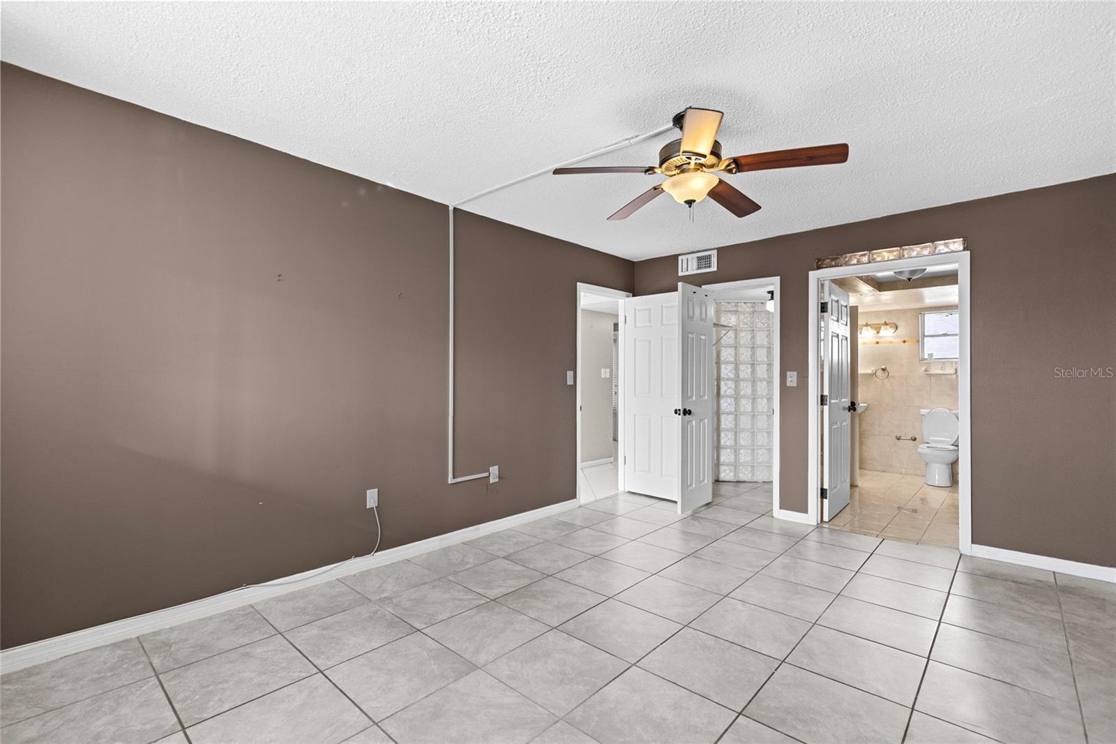 Image 10 of 18 For 1893 Ocean Drive 802