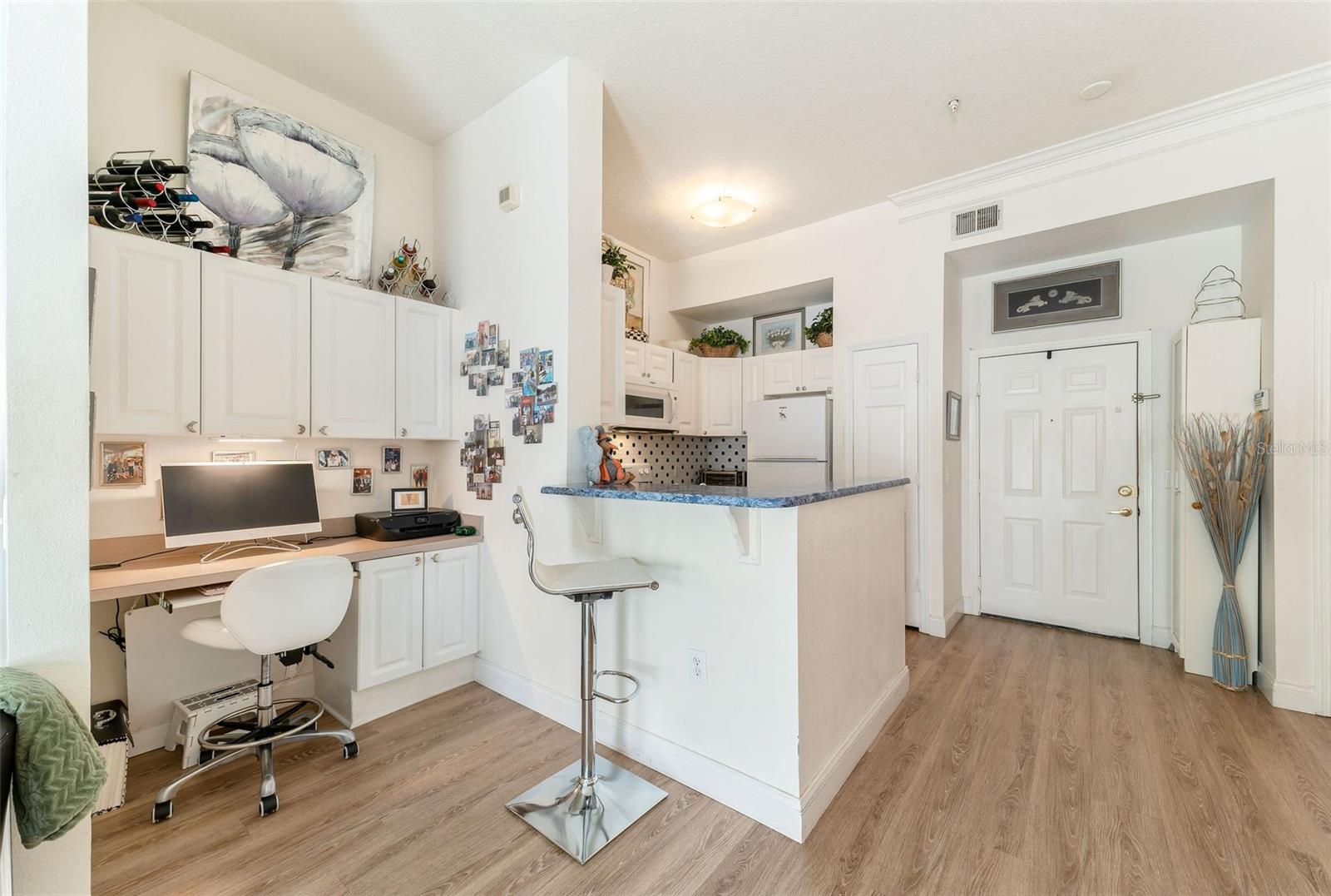 Image 9 of 26 For 315 Grand Magnolia Avenue 206