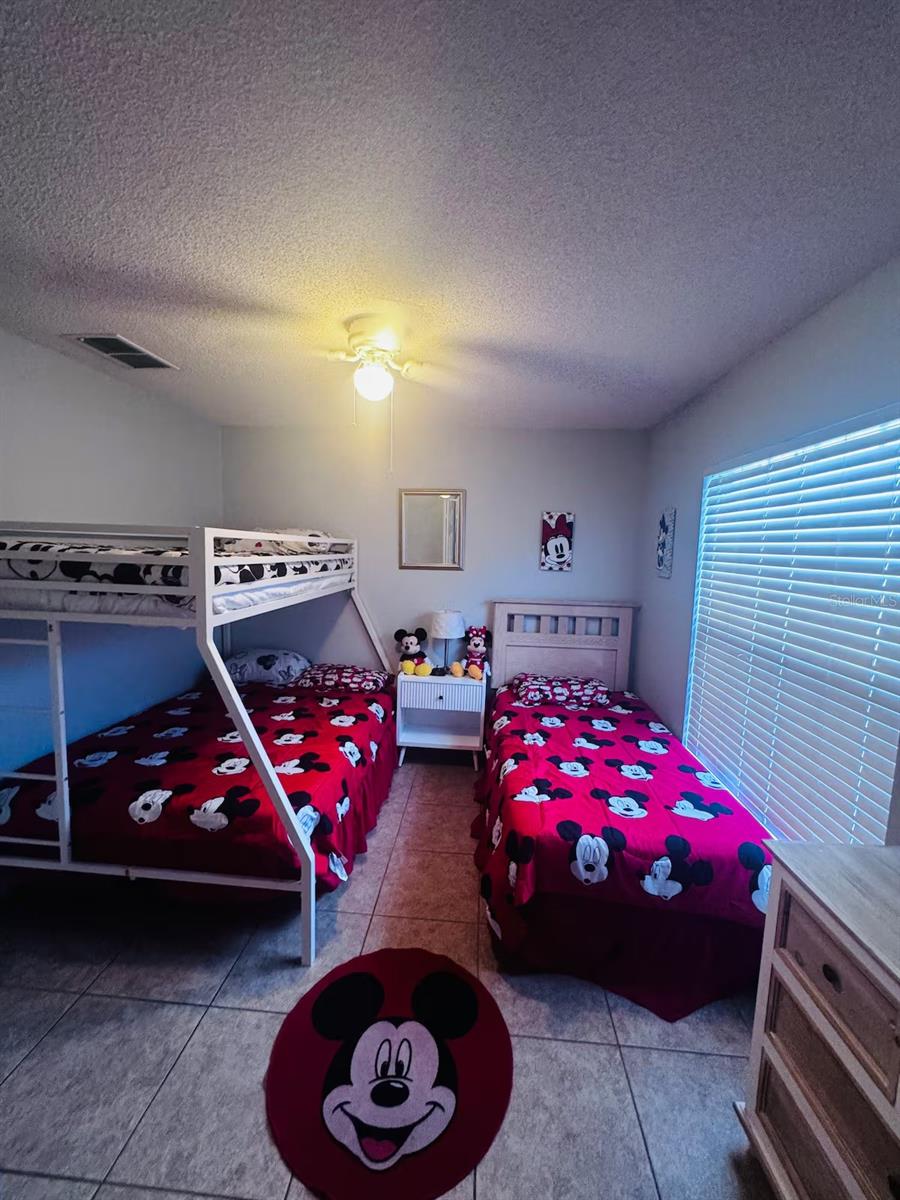 Image 8 of 16 For 406 Lake Shore Parkway