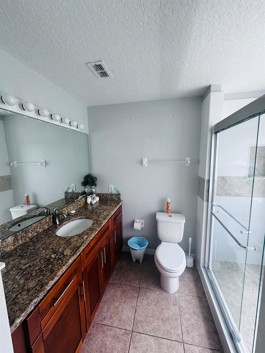 Image 9 of 16 For 406 Lake Shore Parkway