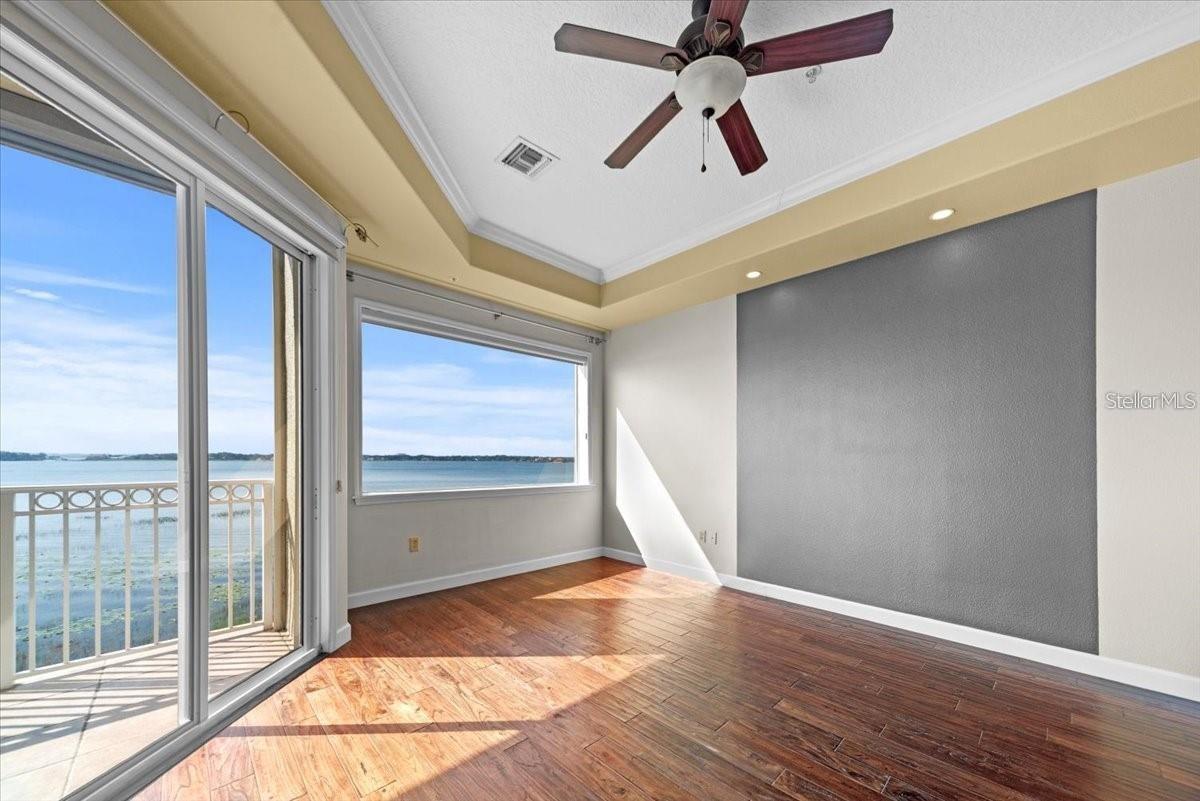 Image 8 of 43 For 8761 The Esplanade  9