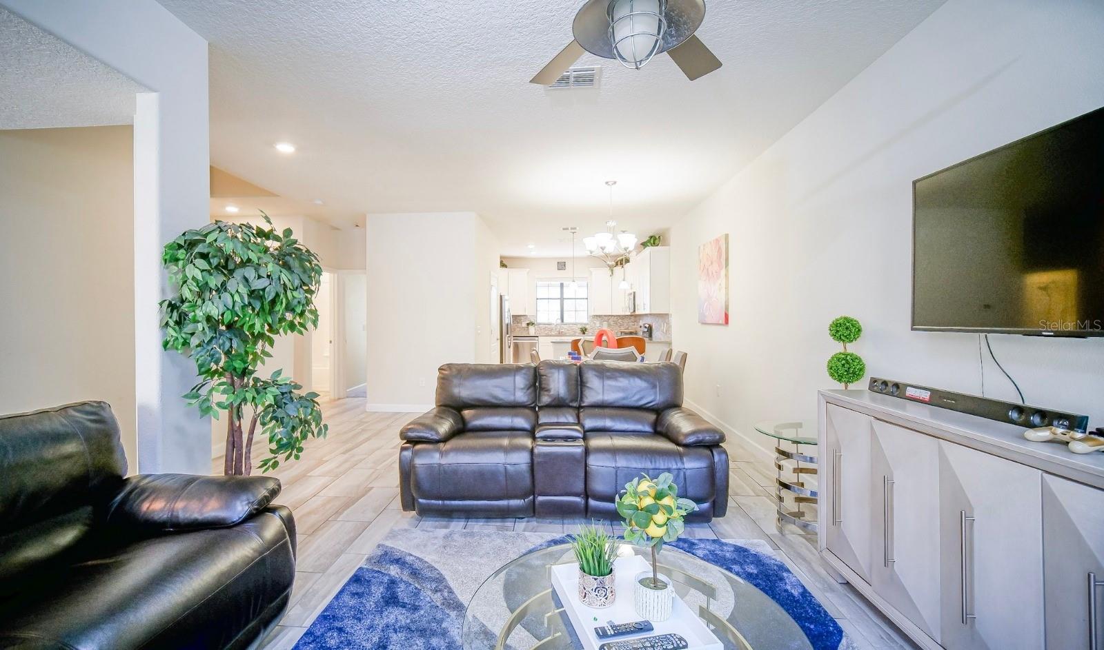 Image 13 of 28 For 895 Overpool Avenue