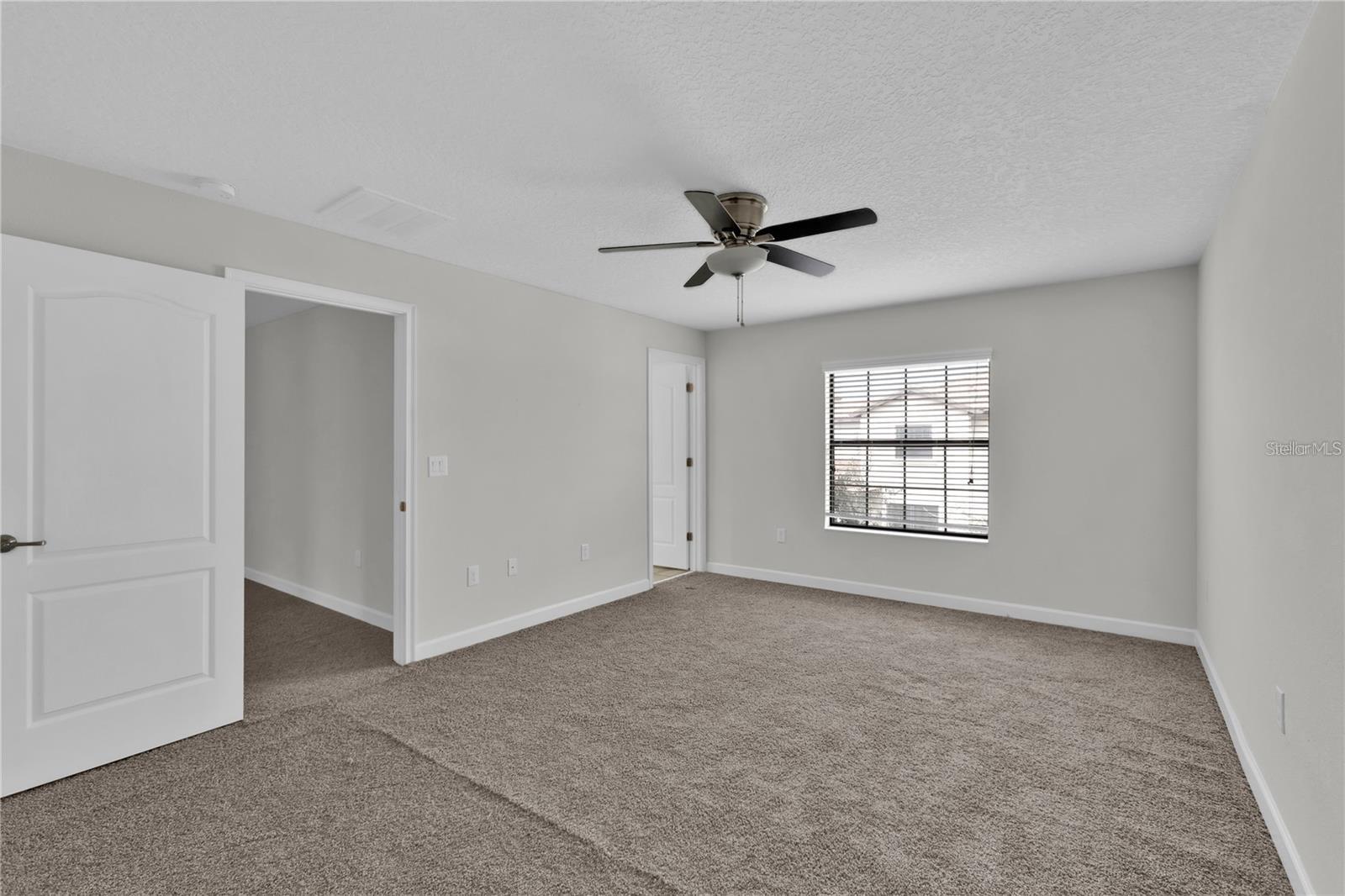 Image 22 of 28 For 895 Overpool Avenue